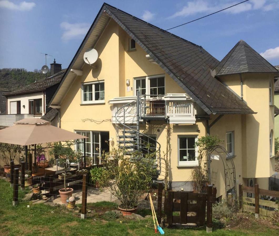 Ferienwohnung Im Tuermchen Oberfell Exteriör bild